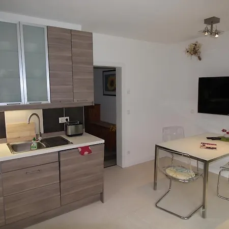 Ferienwohnung Am Wald Apartment Glowe