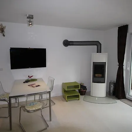 Apartment Ferienwohnung Am Wald